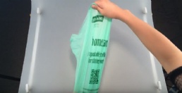 家用家庭廚房生物降解環(huán)保連卷八折垃圾袋拉伸測試
